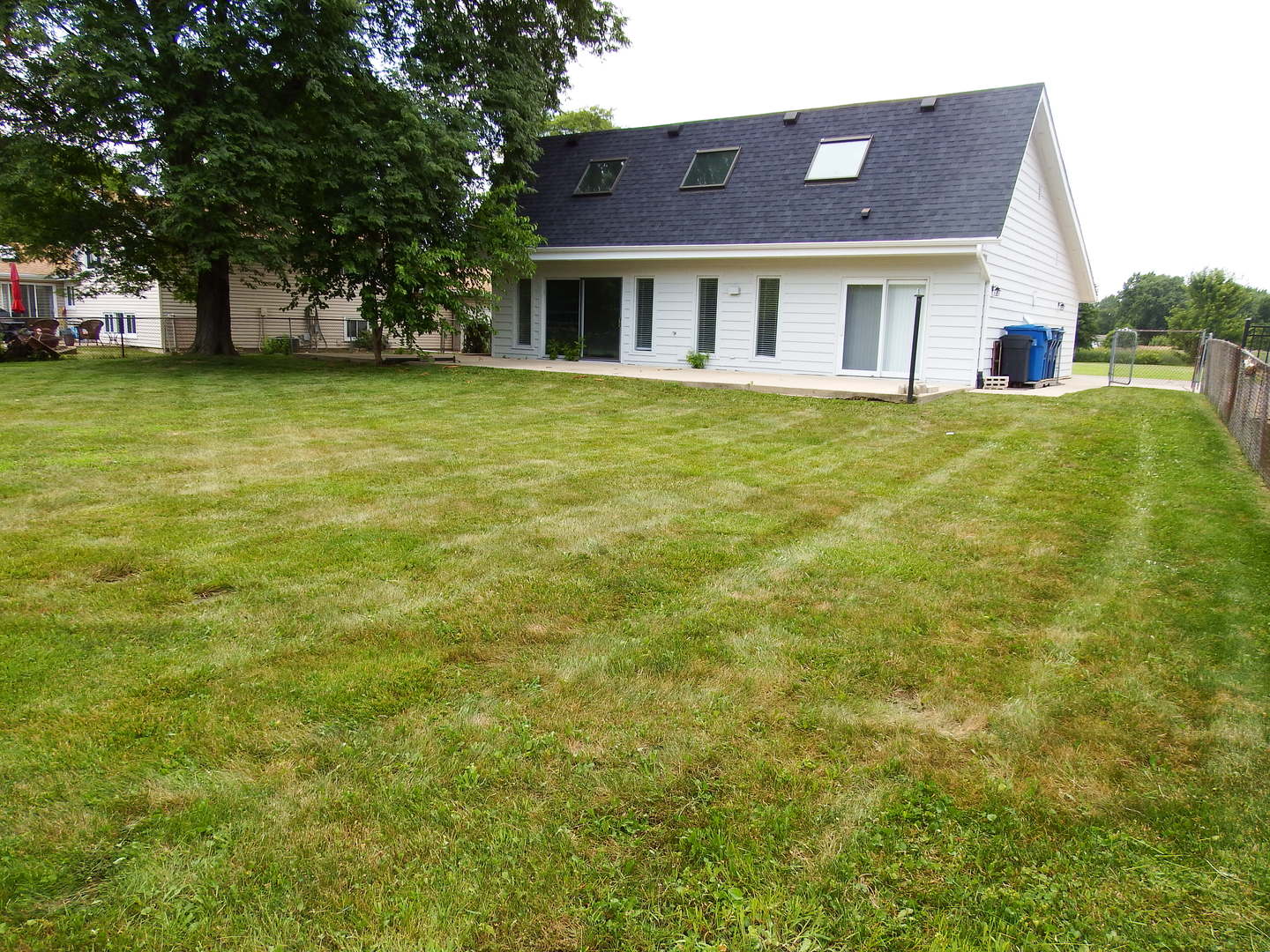 4th image of 1109 W Weathersfield Wy, Schaumburg, IL 60193 | MLS# 12591253