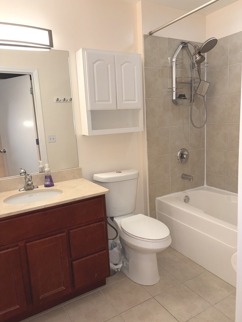 Homes for sale in Chicago, IL | 1122 W Catalpa Ave #614, Chicago, IL 60640 | MLS# 12592446