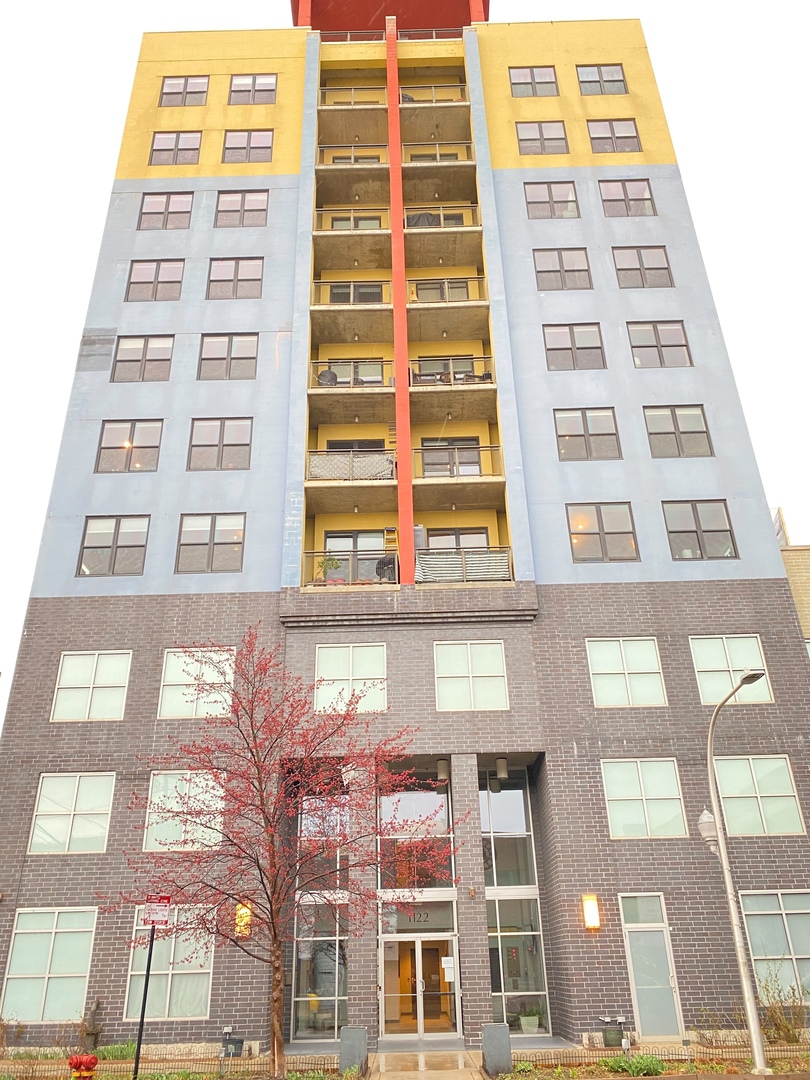 Homes for sale in Chicago, IL | 1122 W Catalpa Ave #614, Chicago, IL 60640 | MLS# 12592446