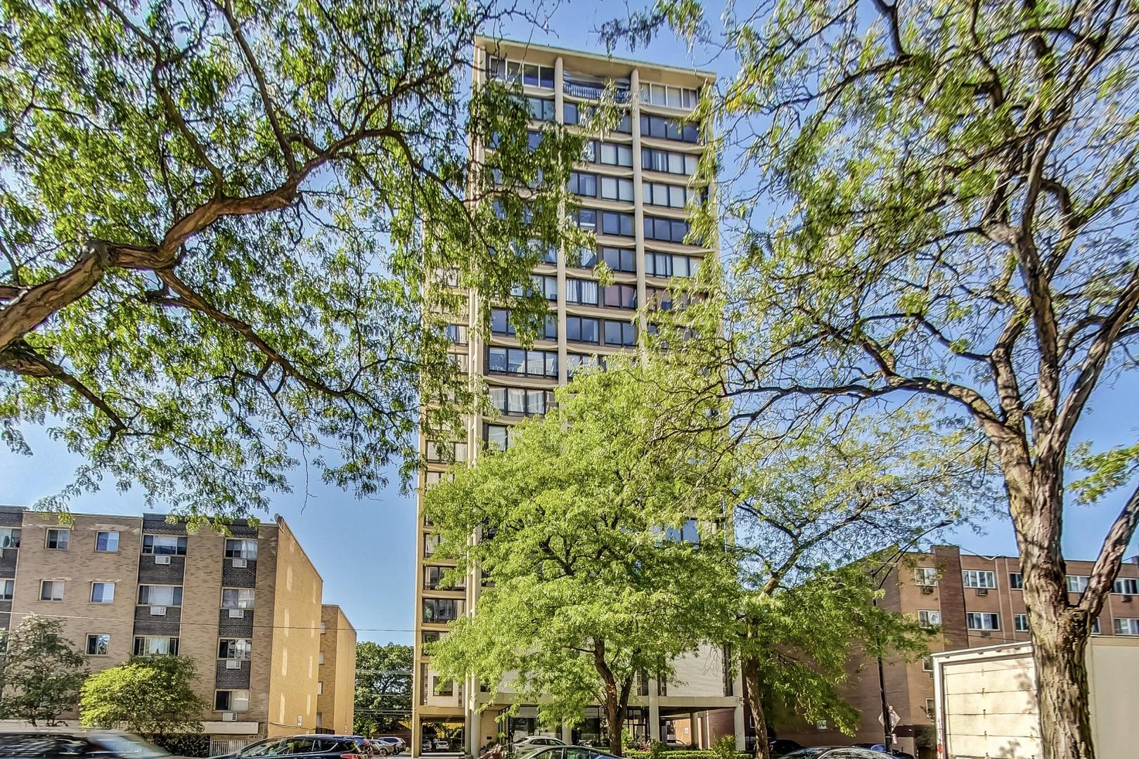 Homes for sale in Chicago, IL | 5740 N Sheridan Rd #12E, Chicago, IL 60660 | MLS# 12594291