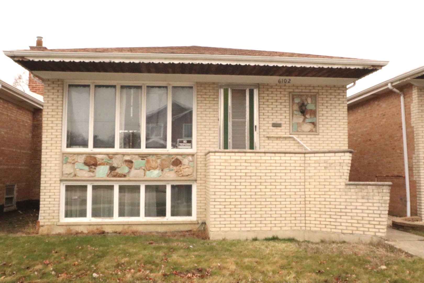 Homes for sale in Chicago, IL | 6102 W 64Th St, Chicago, IL 60638 | MLS# 12594656