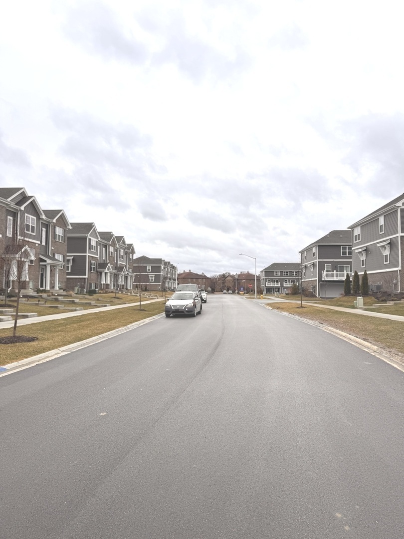 4th image of 17314 Roscommon Rd, Tinley Park, IL 60477 | MLS# 12595121