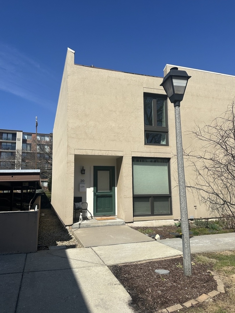 Homes for sale in Elmhurst, IL | 20 Oak Tree Ct #20, Elmhurst, IL 60126 | MLS# 12596295