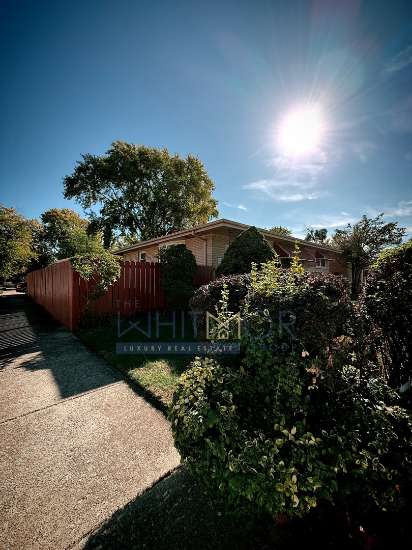 Homes for sale in Dolton, IL | 15201 Sunset Dr, Dolton, IL 60419 | MLS# 12597030