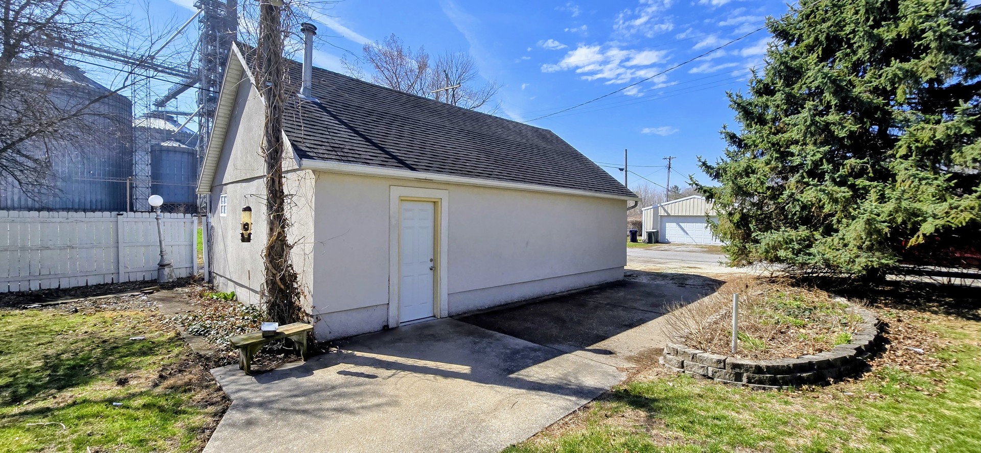 Homes for sale in Milmine, IL | 110 Duell St, Milmine, IL 61855 | MLS# 12603614