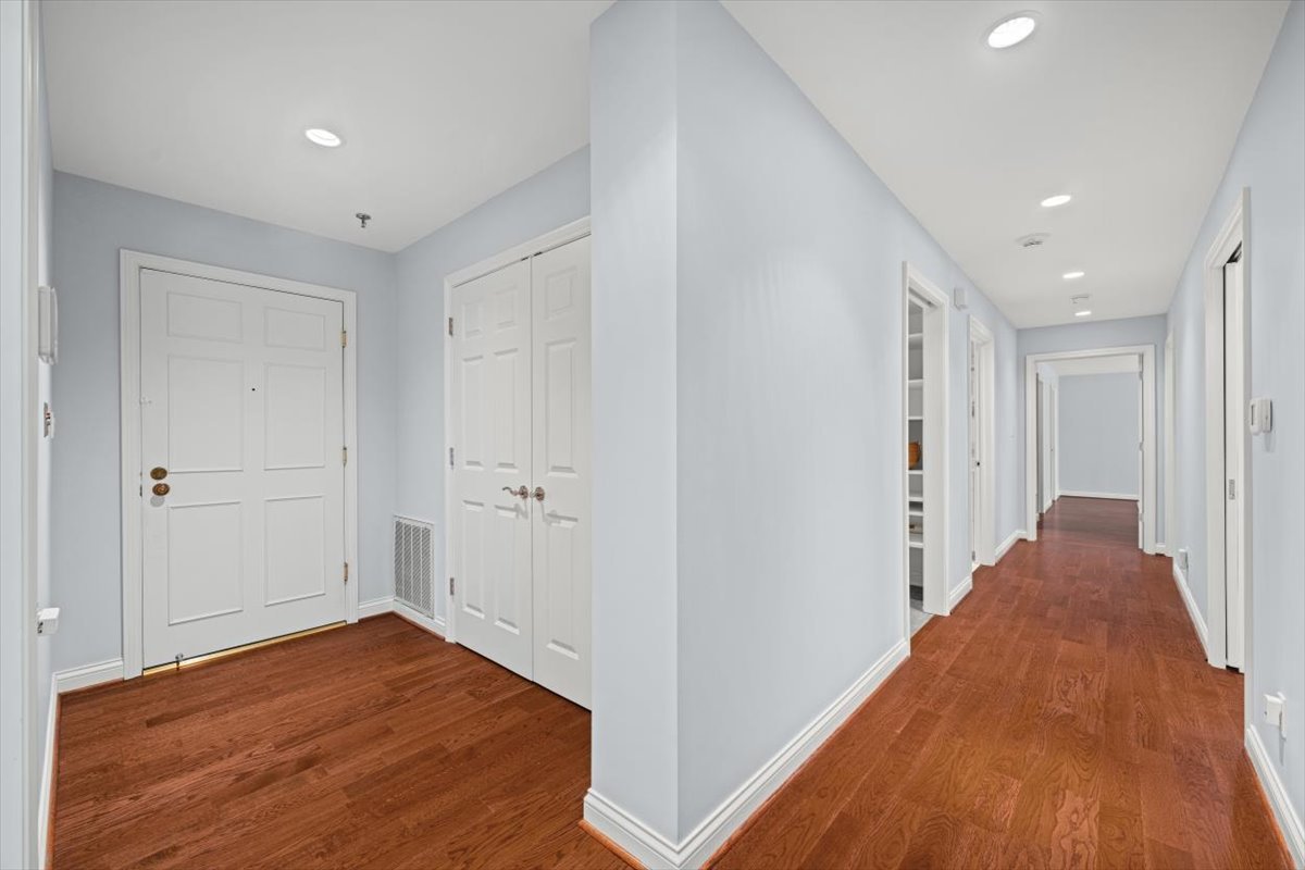 4th image of 711 Oak St, Winnetka, IL 60093
