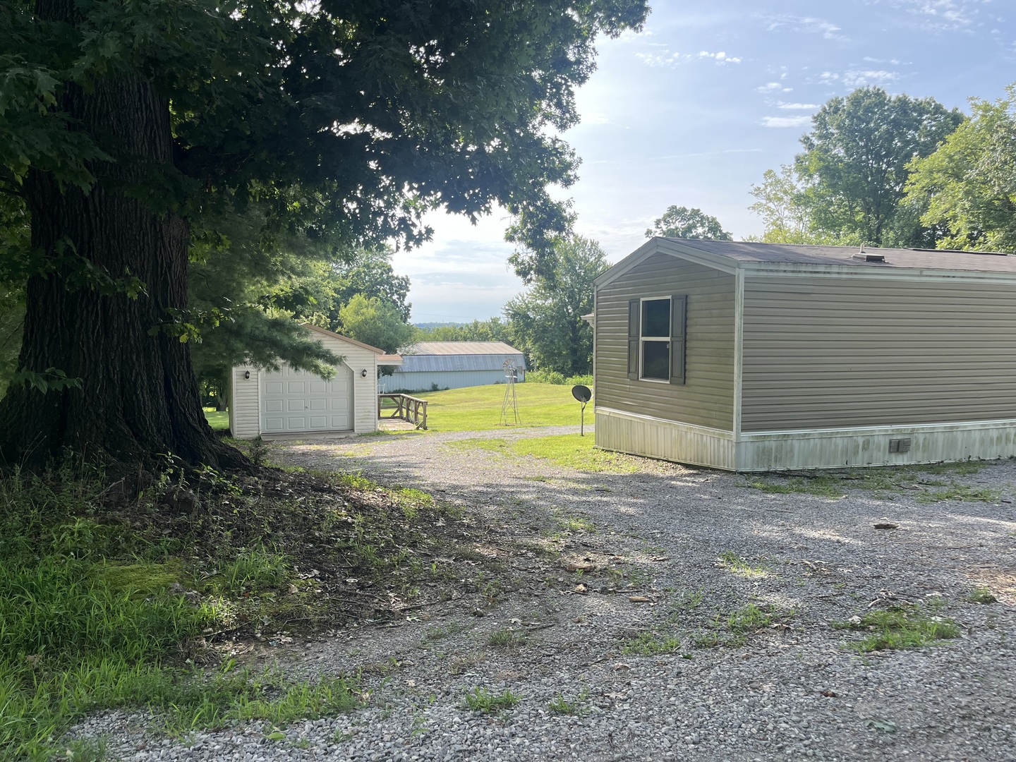 5th image of 155 Shelby Rd, Vienna, IL 62995 | MLS# 12608470