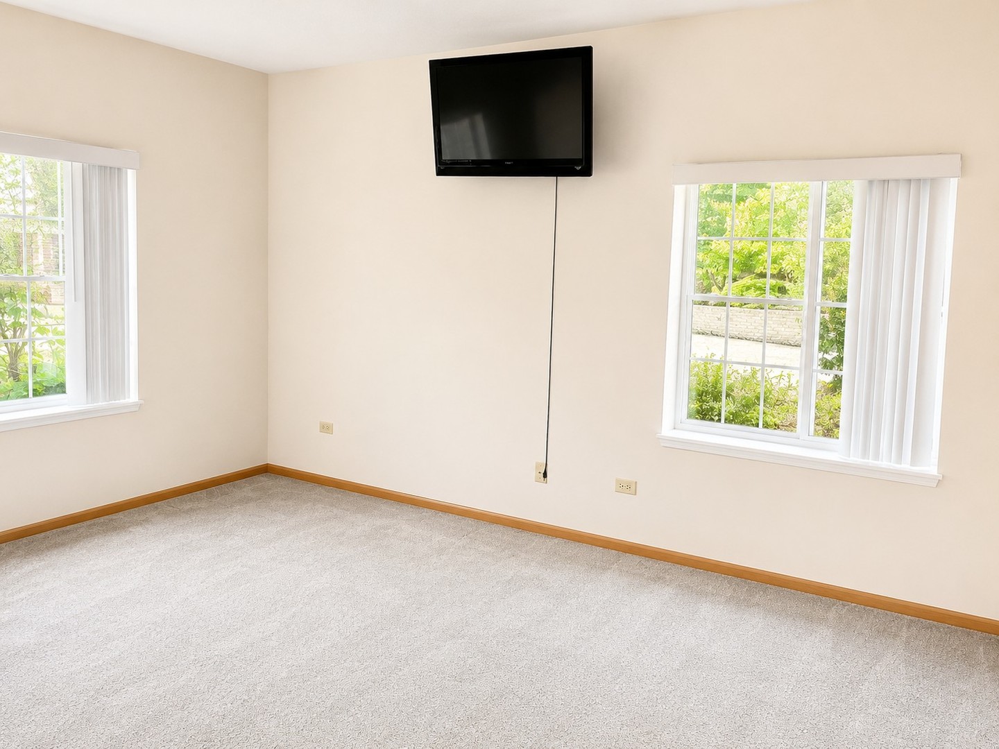 Homes for sale in Elgin, IL | 801 N Mclean Blvd #136, Elgin, IL 60123 | MLS# 12608963