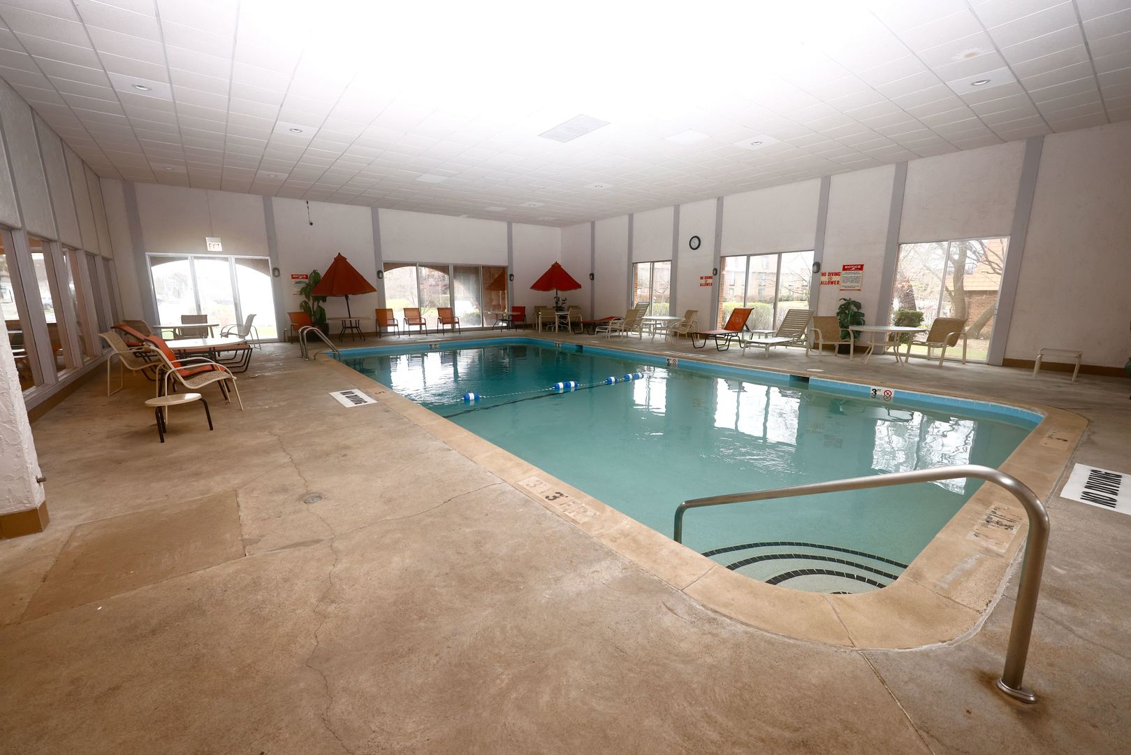 Homes for sale in Northbrook, IL | 3950 Dundee Rd #302, Northbrook, IL 60062 | MLS# 12609283