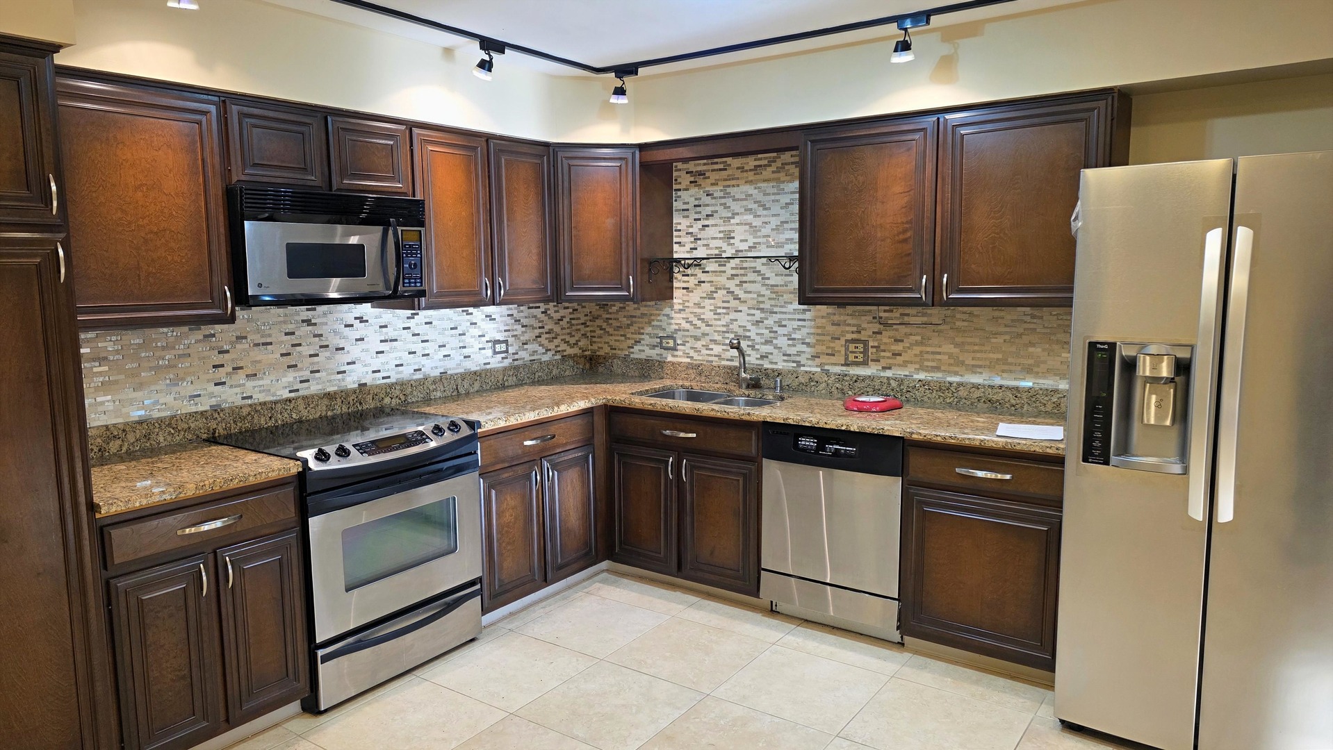 Homes for sale in Northbrook, IL | 3950 Dundee Rd #302, Northbrook, IL 60062 | MLS# 12609283