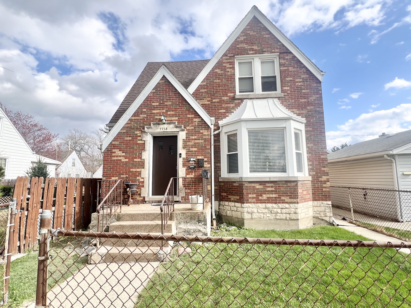 Homes for sale in Chicago, IL | 7713 W Forest Preserve Ave, Chicago, IL 60634 | MLS# 12610517