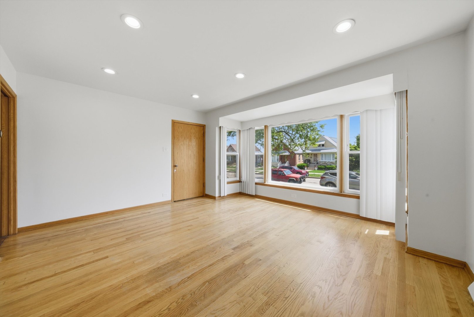 Homes for sale in Chicago, IL | 5134 S Laporte Ave, Chicago, IL 60638 | MLS# 12611473