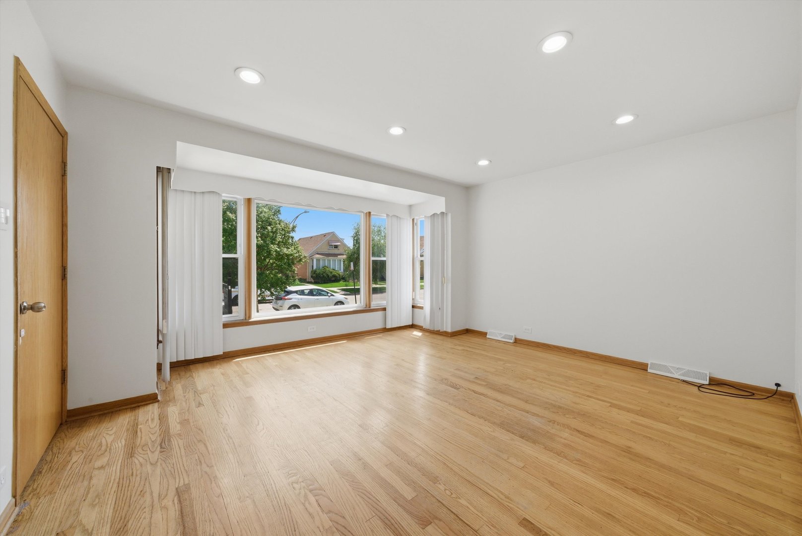 Homes for sale in Chicago, IL | 5134 S Laporte Ave, Chicago, IL 60638 | MLS# 12611473