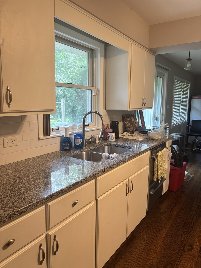 4th image of 719 Braemar Rd, Flossmoor, IL 60422 | MLS# 12611746