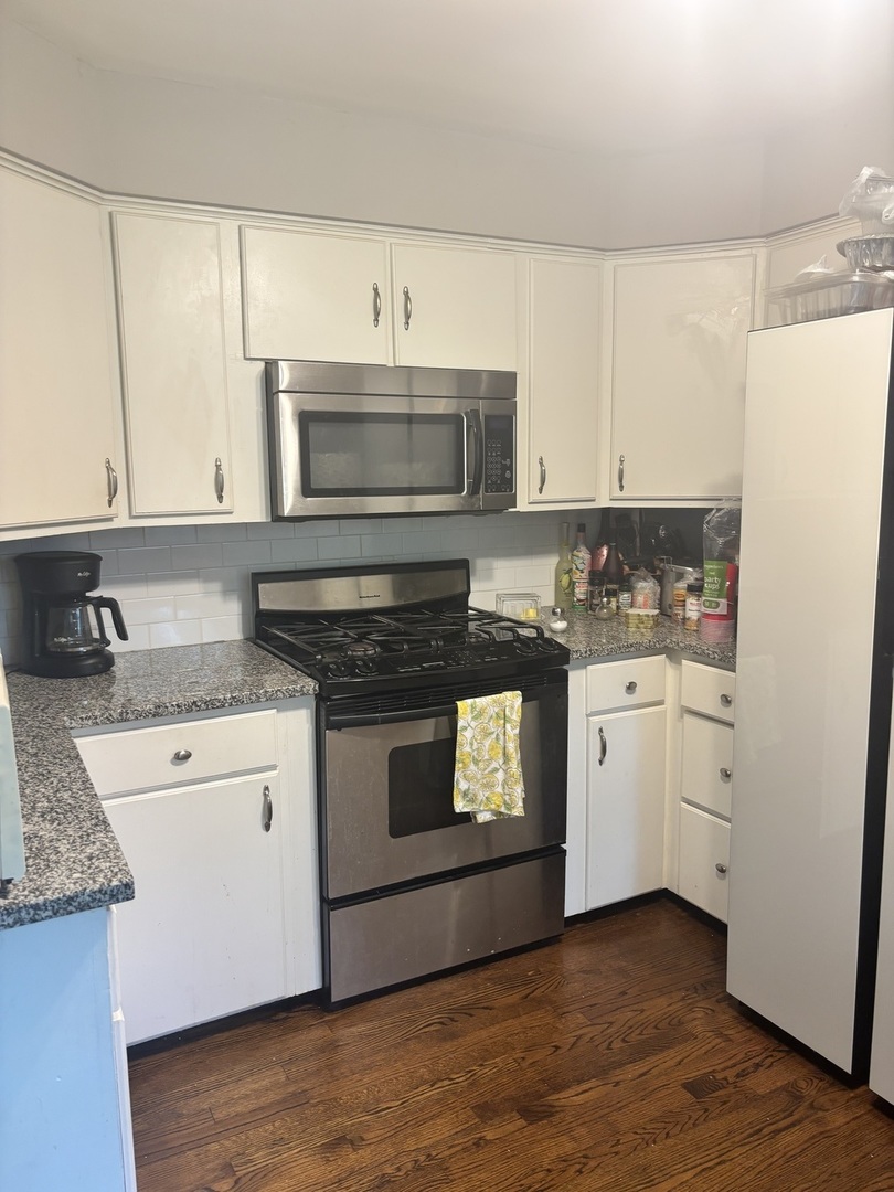 3rd image of 719 Braemar Rd, Flossmoor, IL 60422 | MLS# 12611746
