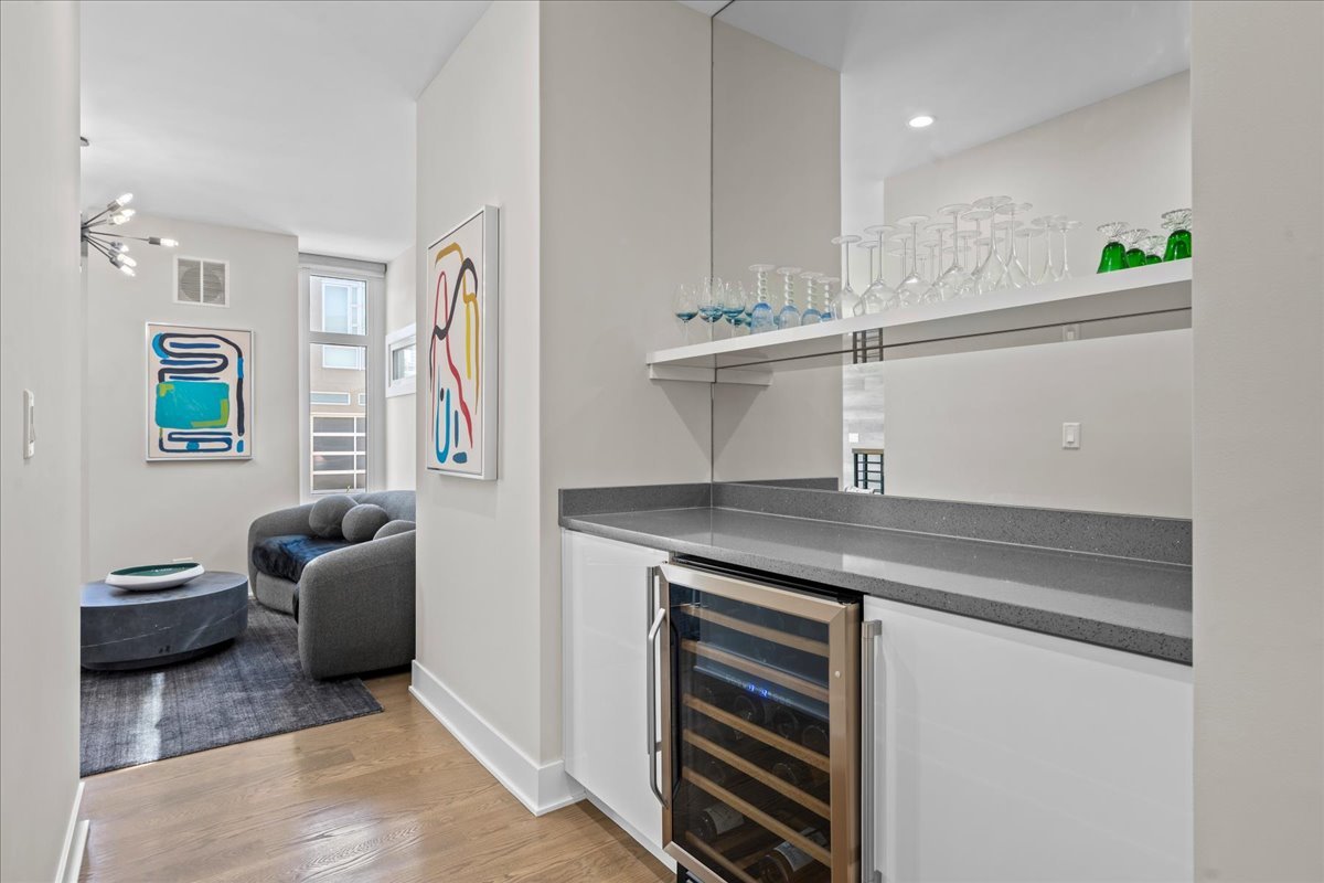 Homes for sale in Highland Park, IL | 2009 Skyelar Ct, Highland Park, IL 60035 | MLS# 12613254