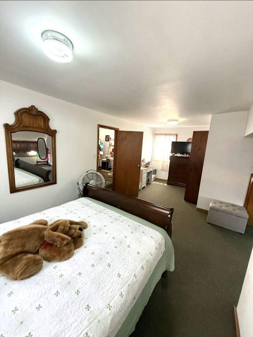 3rd image of 5716 S Campbell Ave, Chicago, IL 60629 | MLS# 12613495