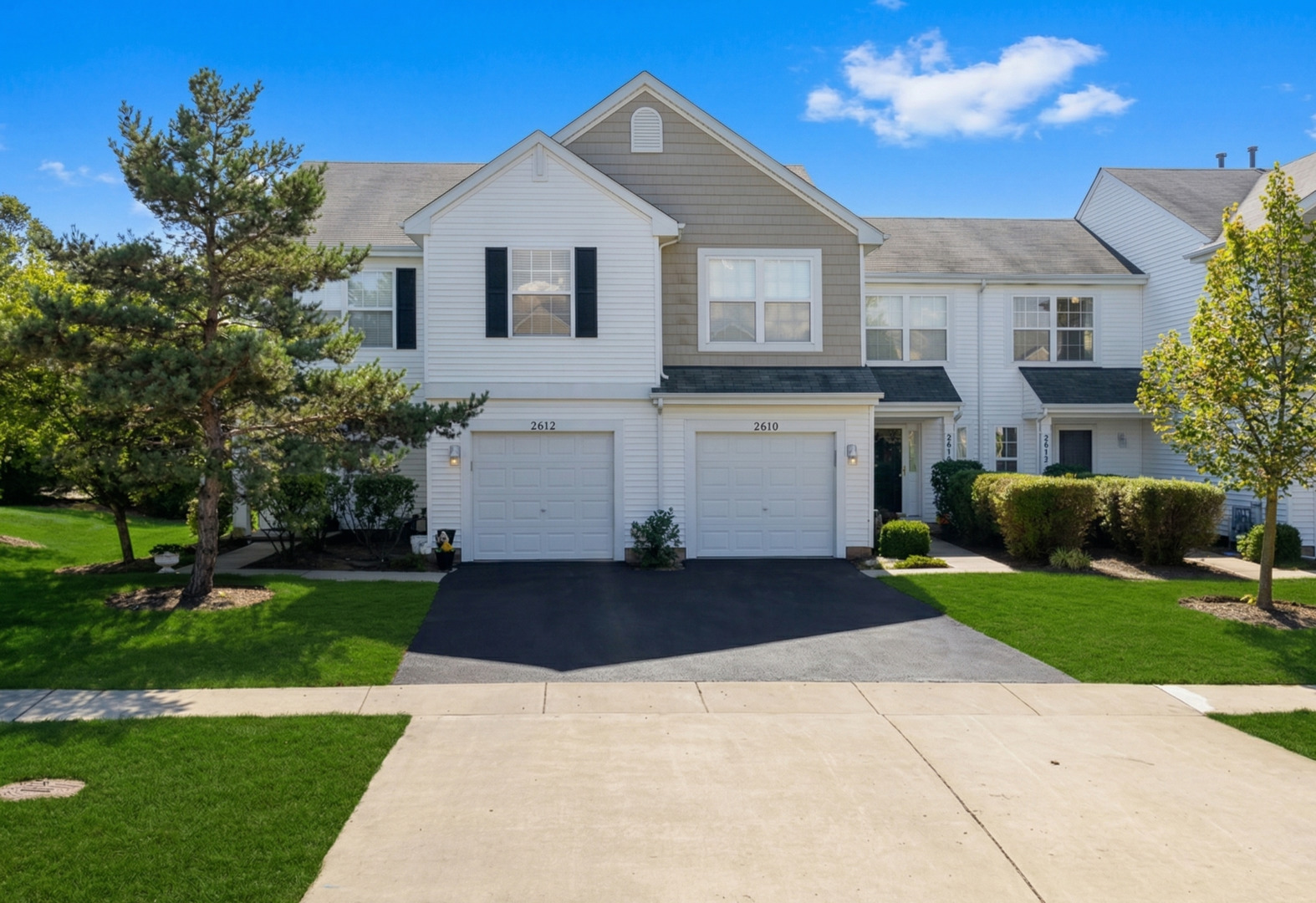 Homes for sale in Carpentersville, IL | 2010 Orchard Ln, Carpentersville, IL 60110 | MLS# 12613615