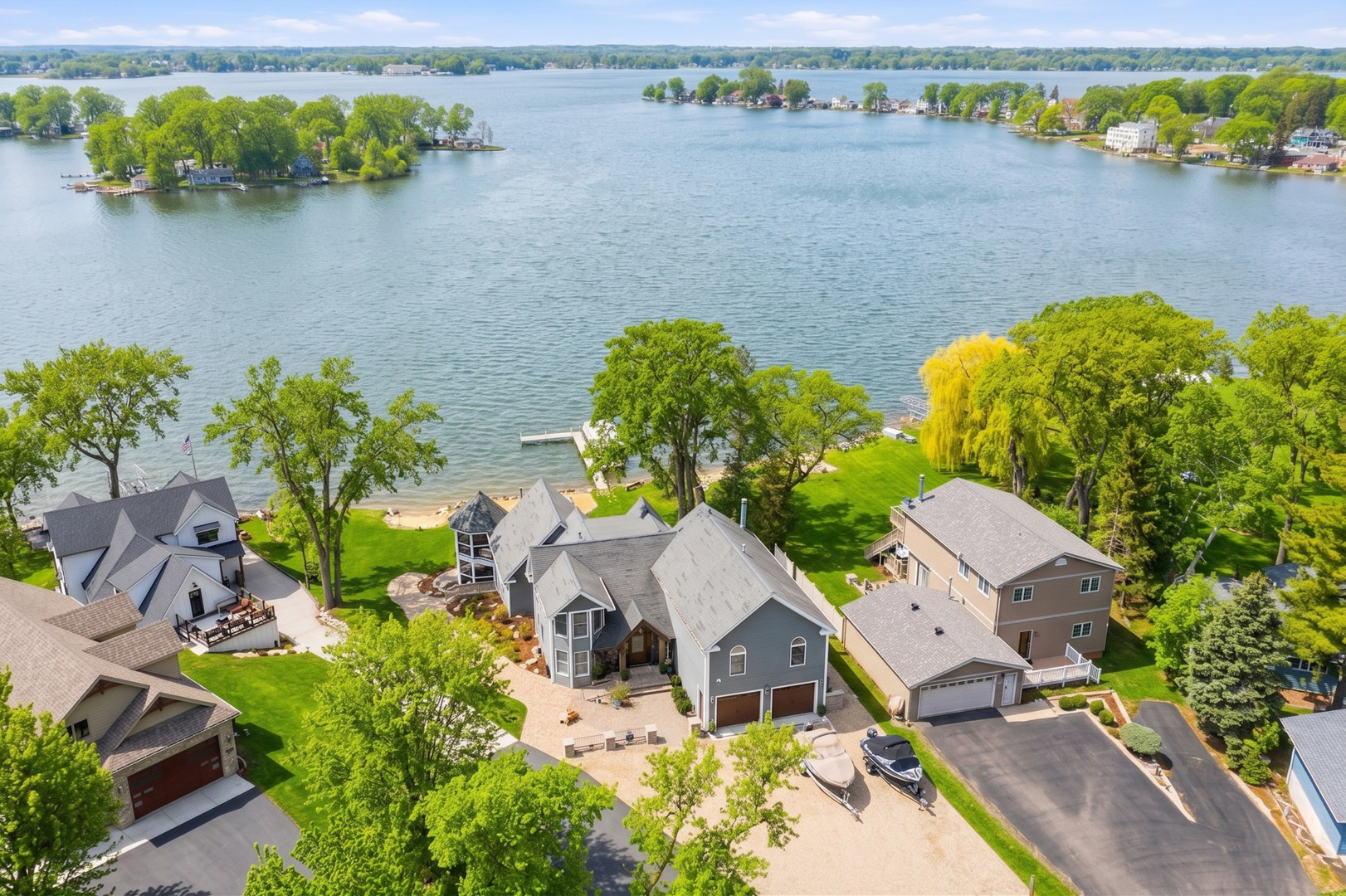 Homes for sale in Fox Lake, IL | 531 Circle Dr, Fox Lake, IL 60020 | MLS# 12614250