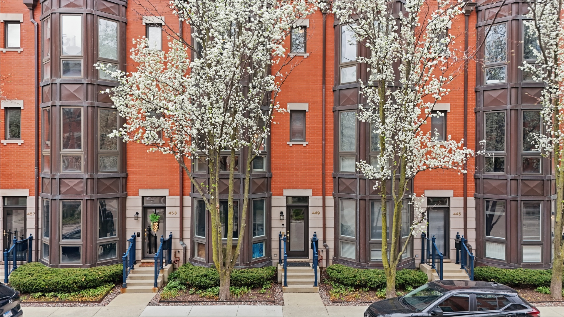 1st image of 449 N Clinton St, Chicago, IL 60654 | MLS# 12614263