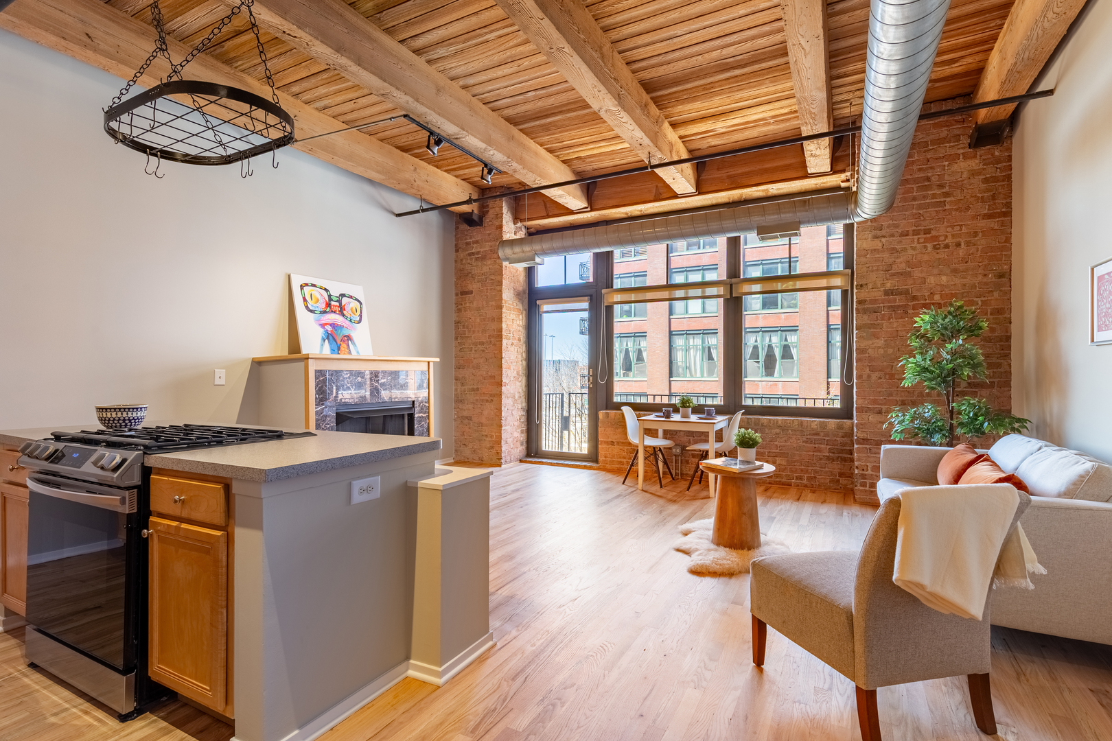Homes for sale in Chicago, IL | 625 W Jackson Blvd, Chicago, IL 60661