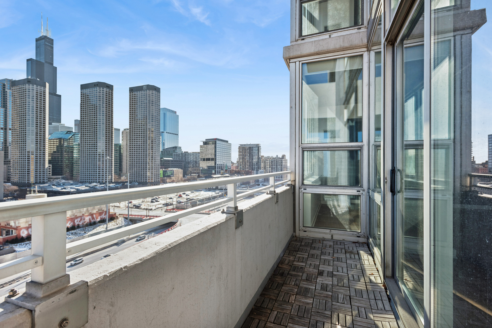 2nd image of 737 W Washington Blvd #1003, Chicago, IL 60661 | MLS# 12615225