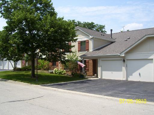 Homes for sale in Schaumburg, IL | 1470 Williamsburg Dr #D2, Schaumburg, IL 60193 | MLS# 12617030