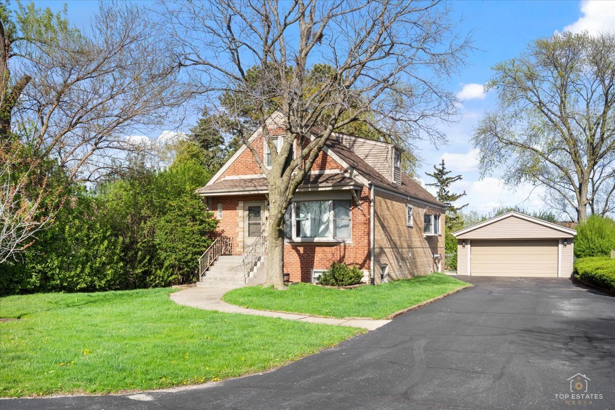Homes for sale in Elmhurst, IL | 1337 Degener Ave, Elmhurst, IL 60126 | MLS# 12617898