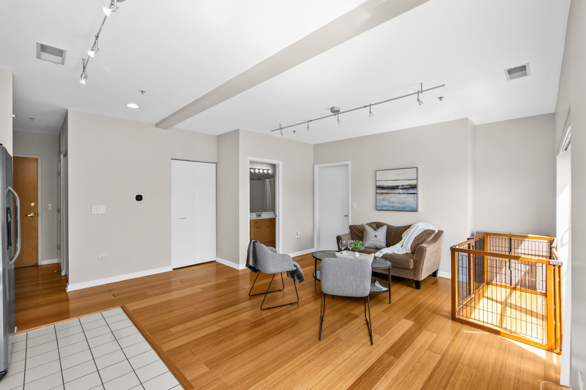 Homes for sale in Evanston, IL | 1210 Chicago Ave, Evanston, IL 60202