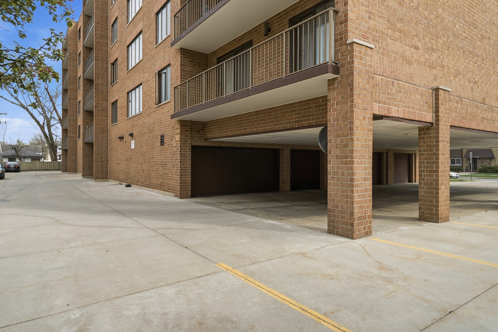 Homes for sale in Des Plaines, IL | 1454 Ashland Ave #305, Des Plaines, IL 60016 | MLS# 12619026