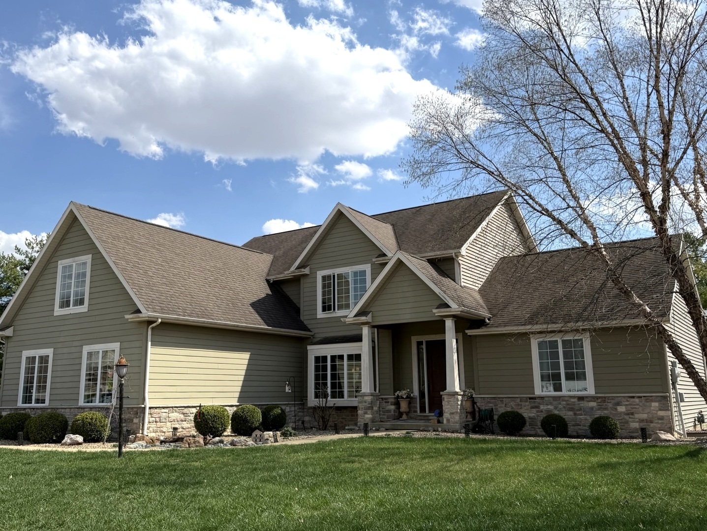 1st image of 1809 N E West Lake Dr, Mahomet, IL 61853 | MLS# 12620636