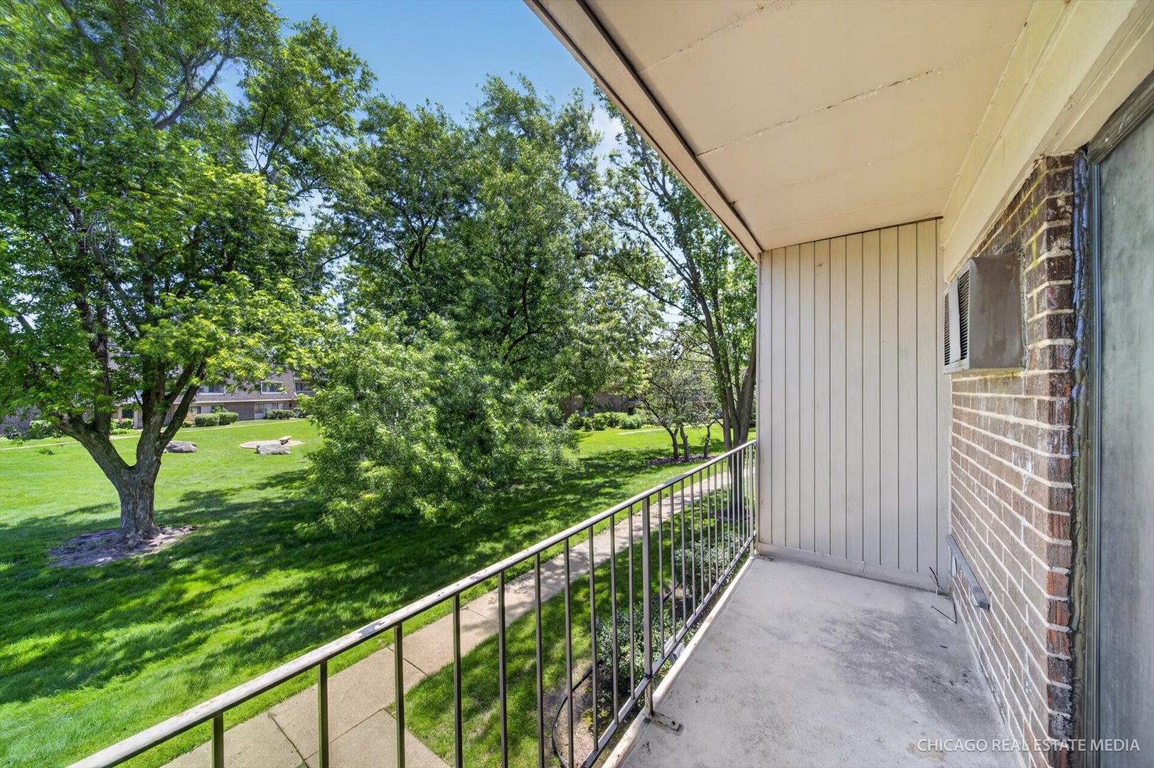 2nd image of 138 E Bailey Rd, Naperville, IL 60565