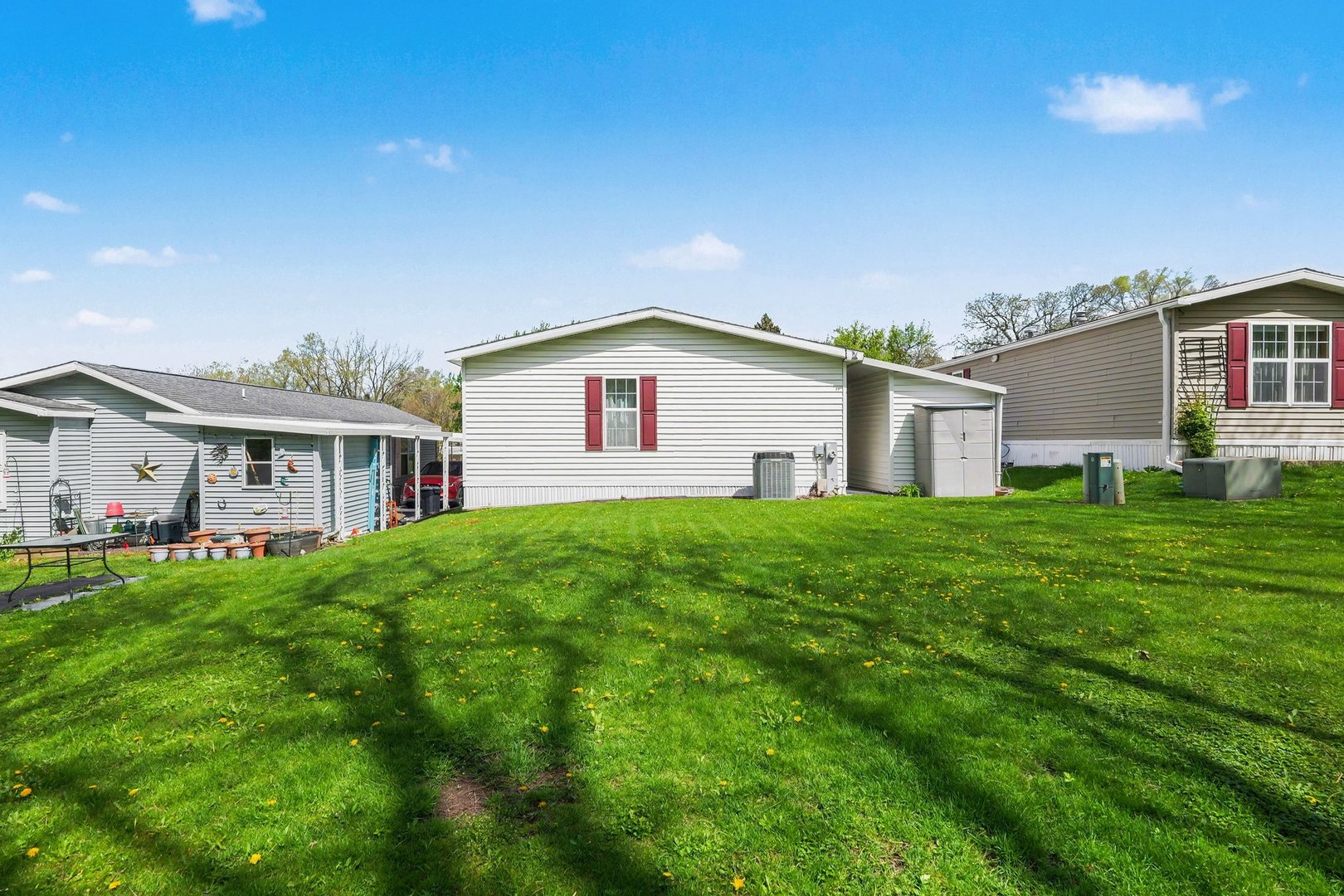 Homes for sale in Crystal Lake, IL | 700 Hillcrest Ln, Crystal Lake, IL 60014 | MLS# 12623399