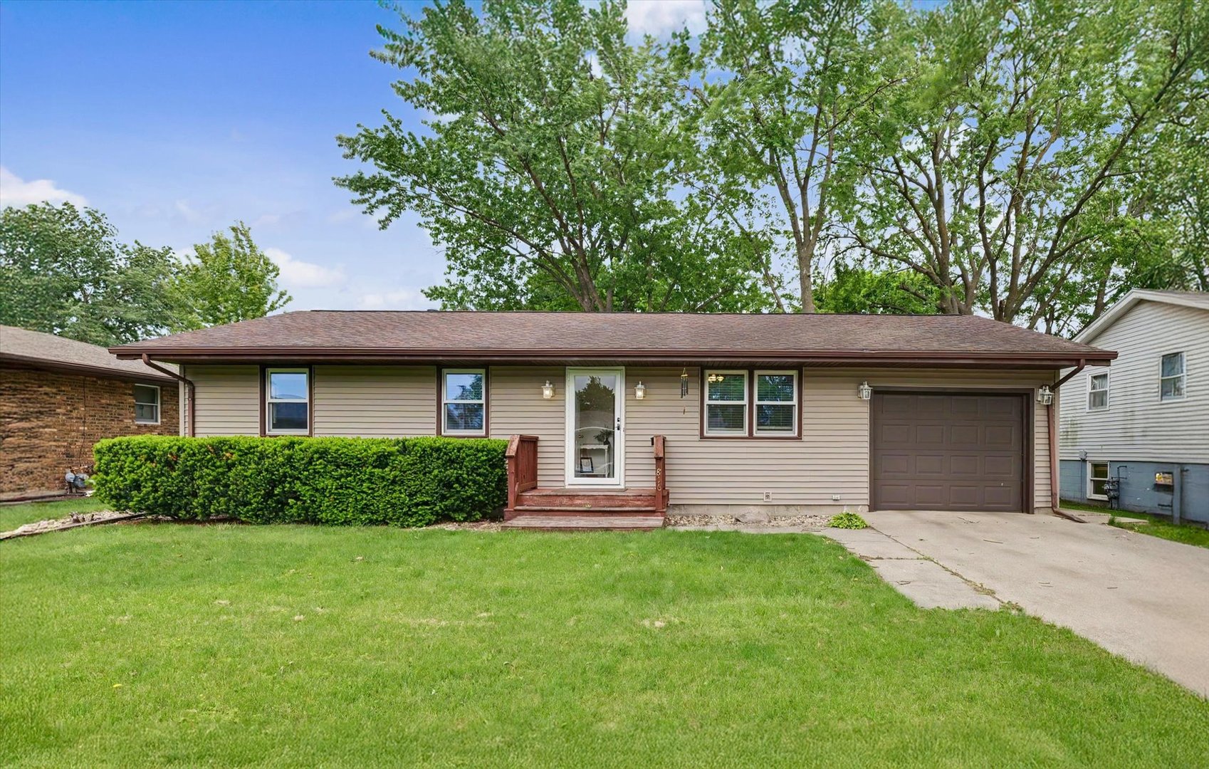 Homes for sale in Pontiac, IL | 816 N Mohave Dr, Pontiac, IL 61764 | MLS# 12623455