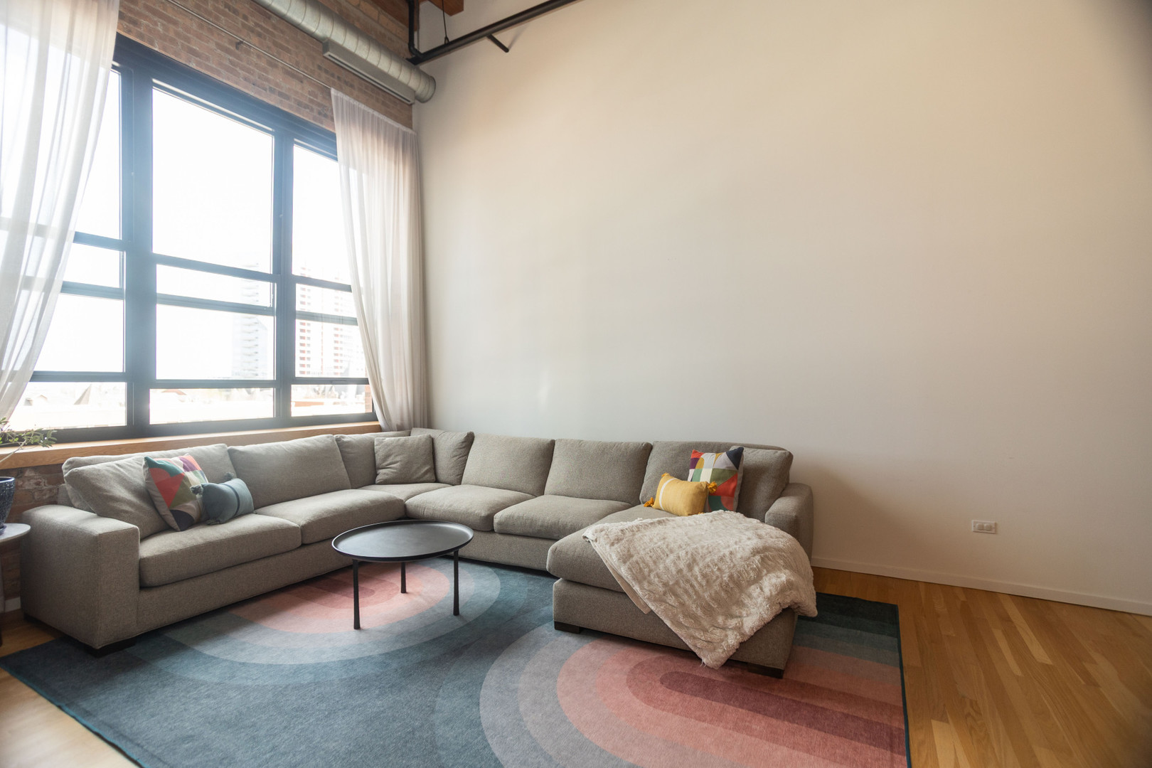 3rd image of 1727 S Indiana Ave, Chicago, IL 60616