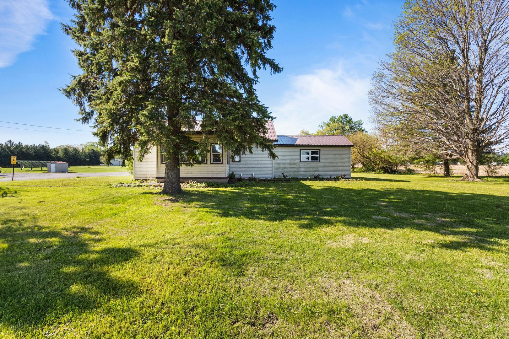 Homes for sale in Oakwood, IL | 9032 Us Route 150, Oakwood, IL 61858 | MLS# 12626522
