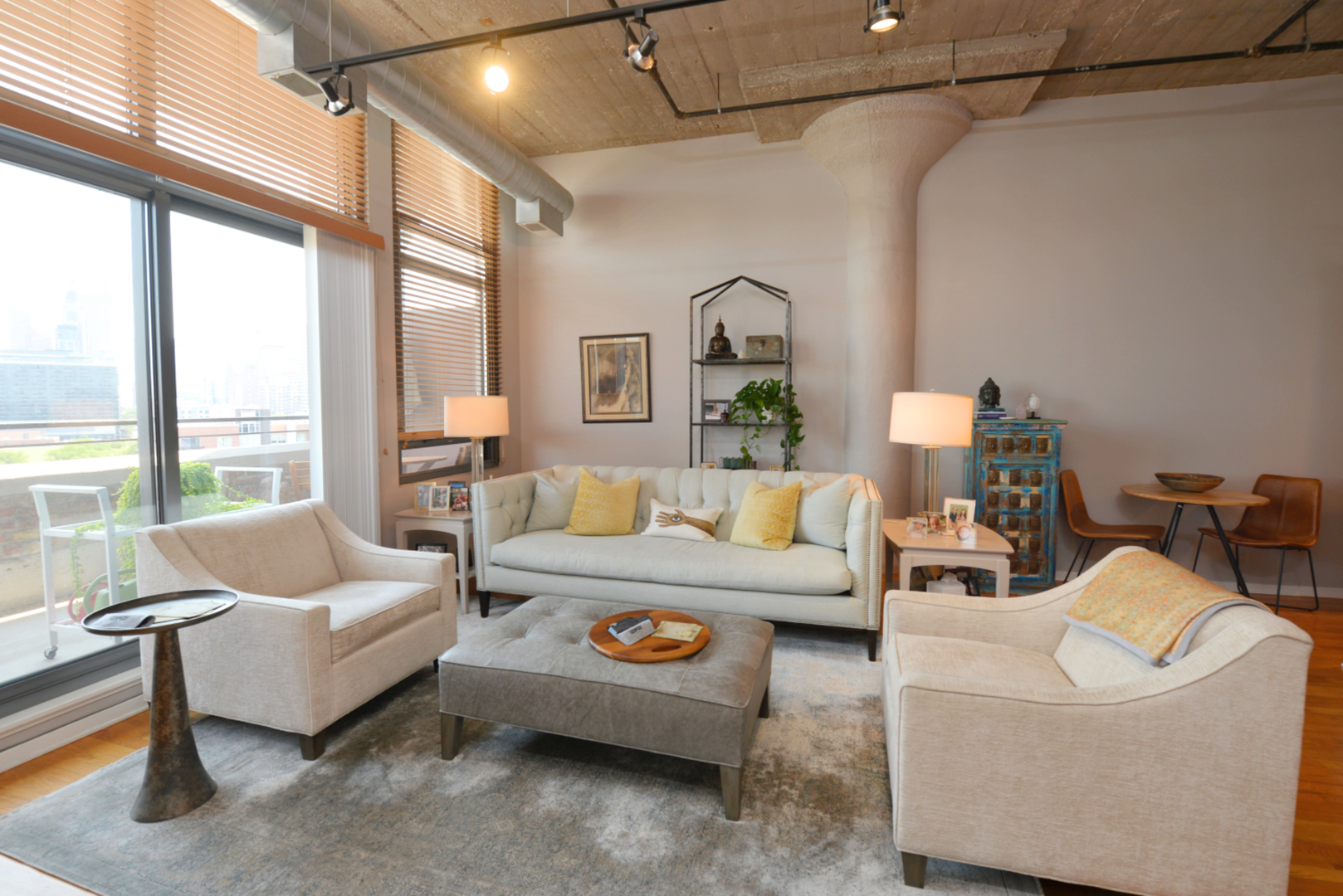 Homes for sale in Chicago, IL | 900 N Kingsbury St, Chicago, IL 60610
