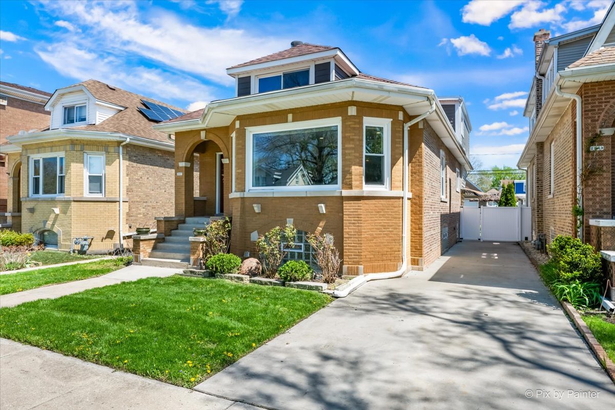 Homes for sale in Elmwood Park, IL | 2937 N 74Th Ct, Elmwood Park, IL 60707 | MLS# 12626894