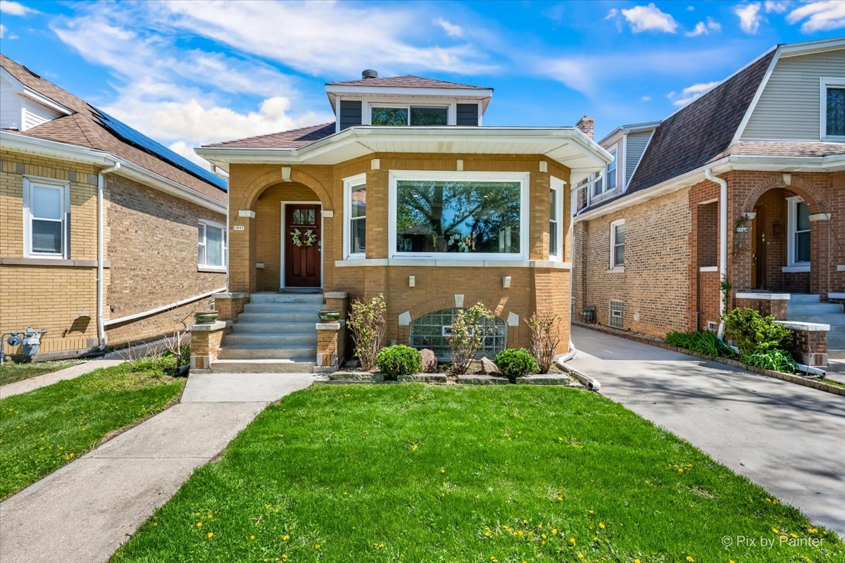 Homes for sale in Elmwood Park, IL | 2937 N 74th Ct, Elmwood Park, IL 60707 | MLS# 12626894