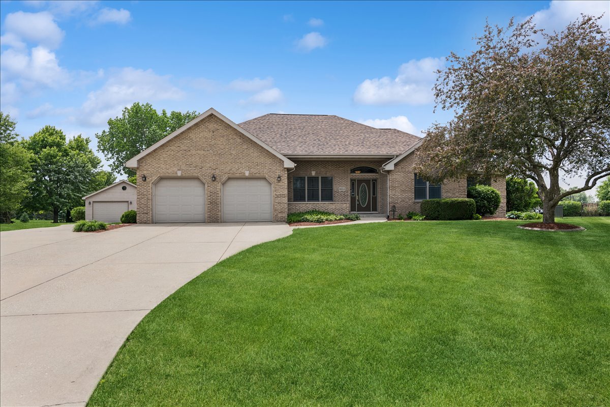 Homes for sale in Shorewood, IL | 18854 S Palomino Ct, Shorewood, IL 60404 | MLS# 12627626