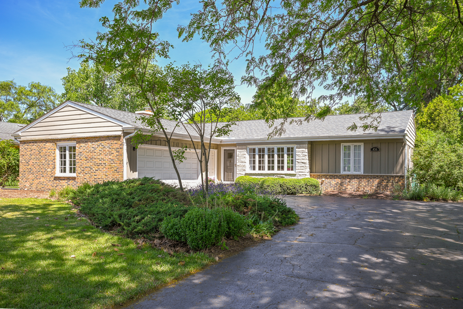 Homes for sale in Glen Ellyn, IL | 456 Fairview Ave, Glen Ellyn, IL 60137 | MLS# 12627684