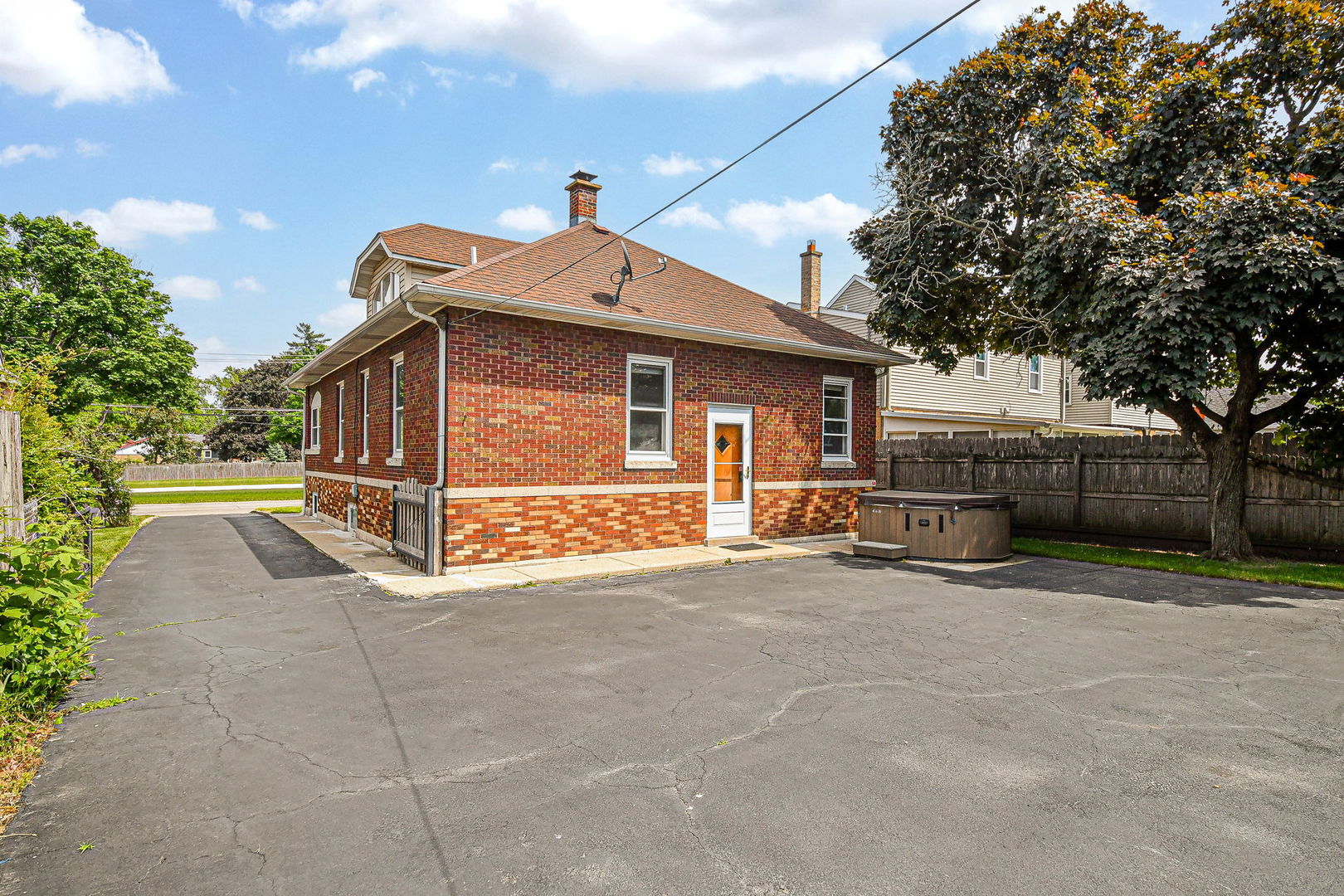 Homes for sale in Wheeling, IL | 108 Wille Ave, Wheeling, IL 60090 | MLS# 12628417