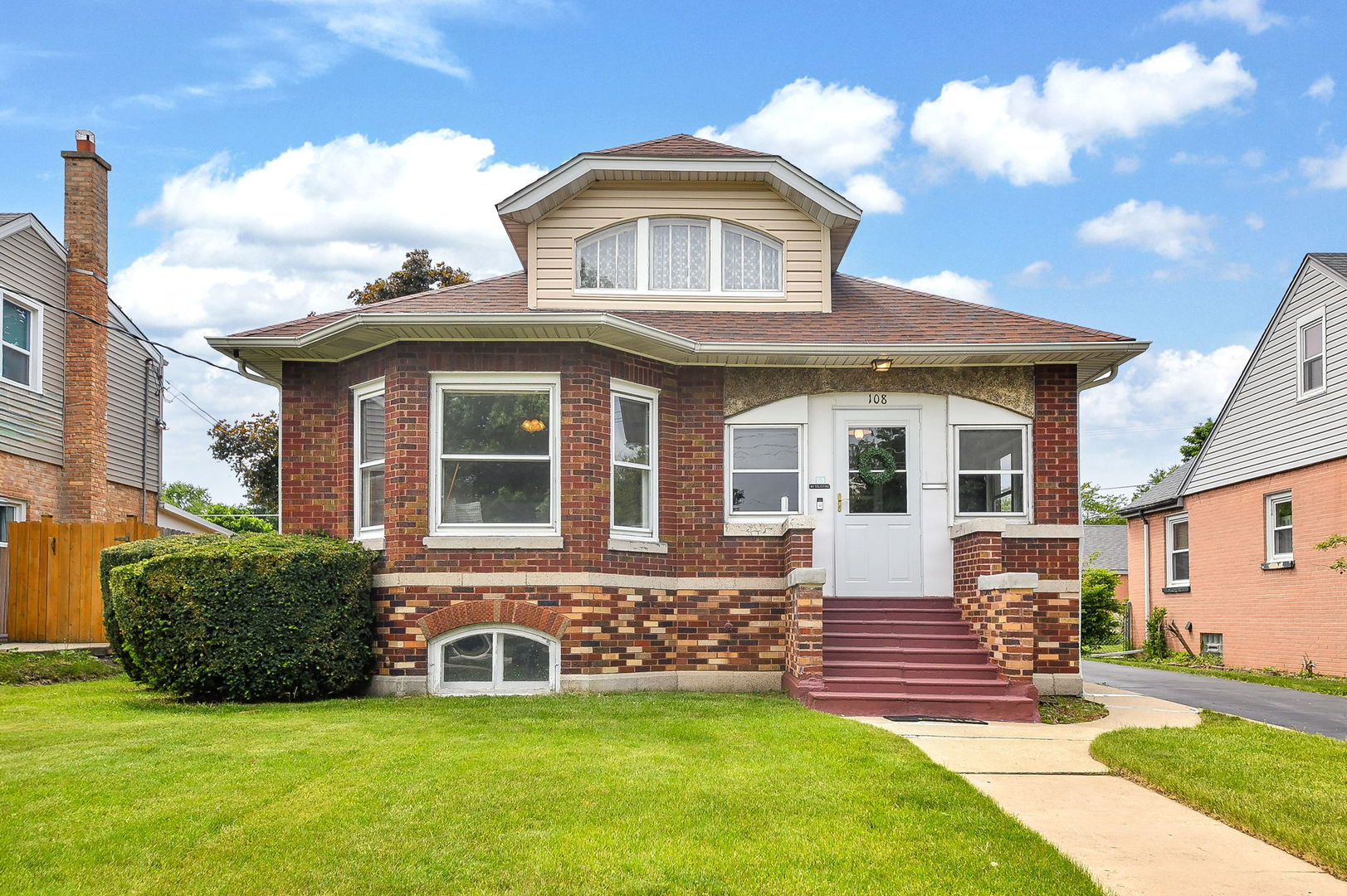 Homes for sale in Wheeling, IL | 108 Wille Ave, Wheeling, IL 60090 | MLS# 12628417