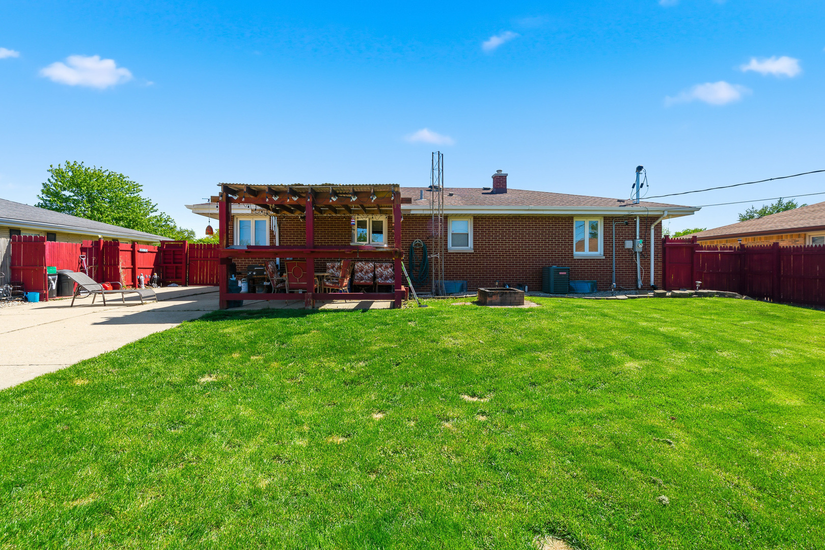Homes for sale in Crest Hill, IL | 512 Chaney St, Crest Hill, IL 60403 | MLS# 12629699