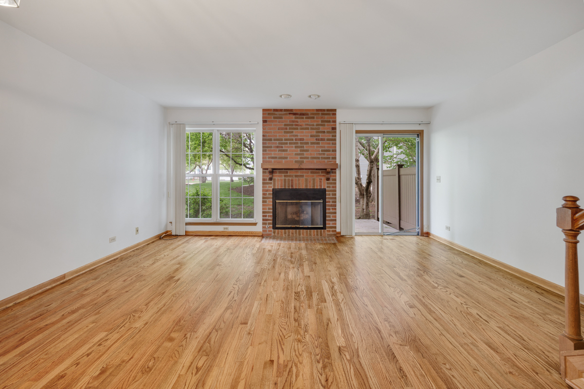 Homes for sale in Elk Grove Village, IL | 942 Little Falls Ct, Elk Grove Village, IL 60007 | MLS# 12629946