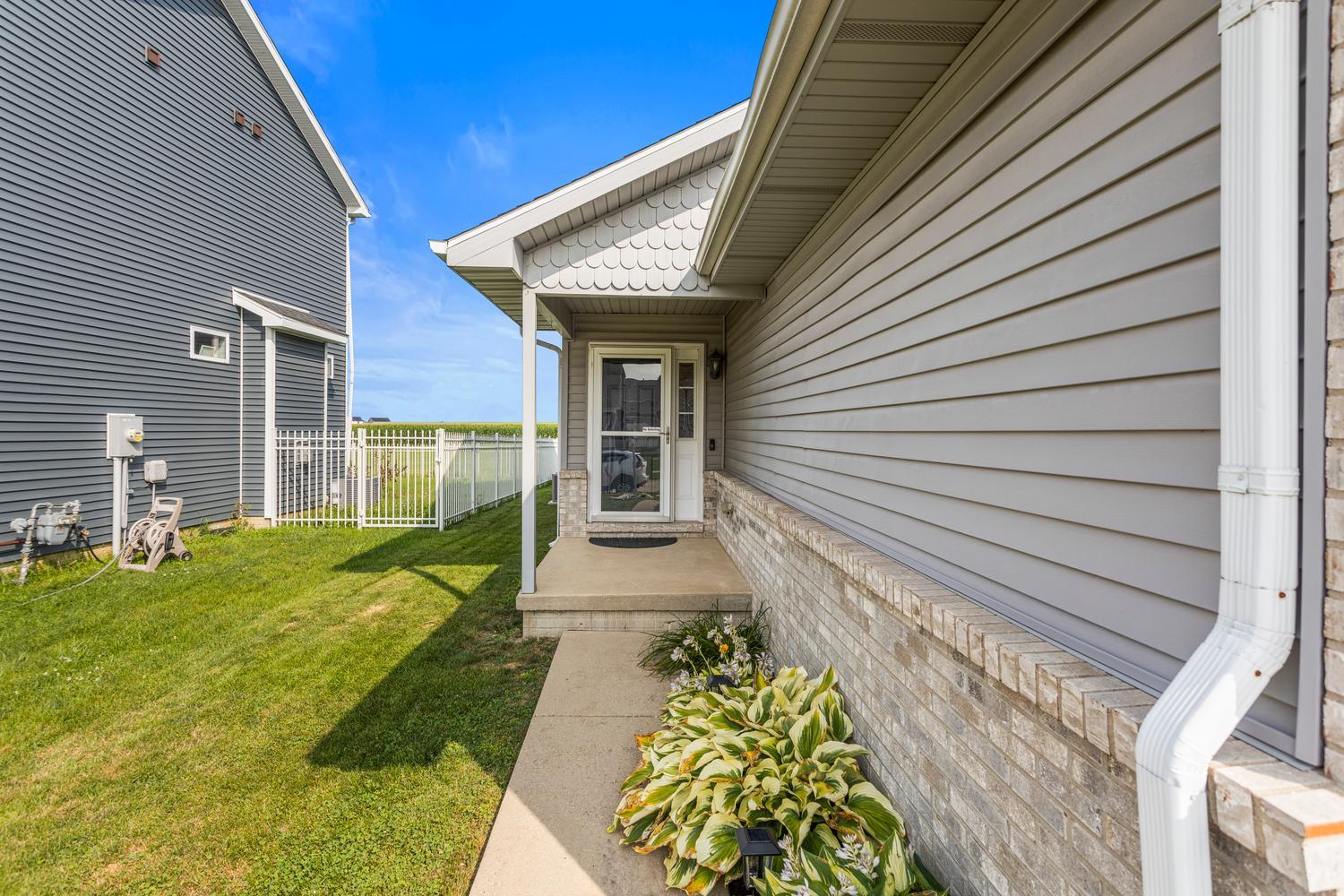 2nd image of 3412 Boulder Ridge Dr, Champaign, IL 61822 | MLS# 12630455