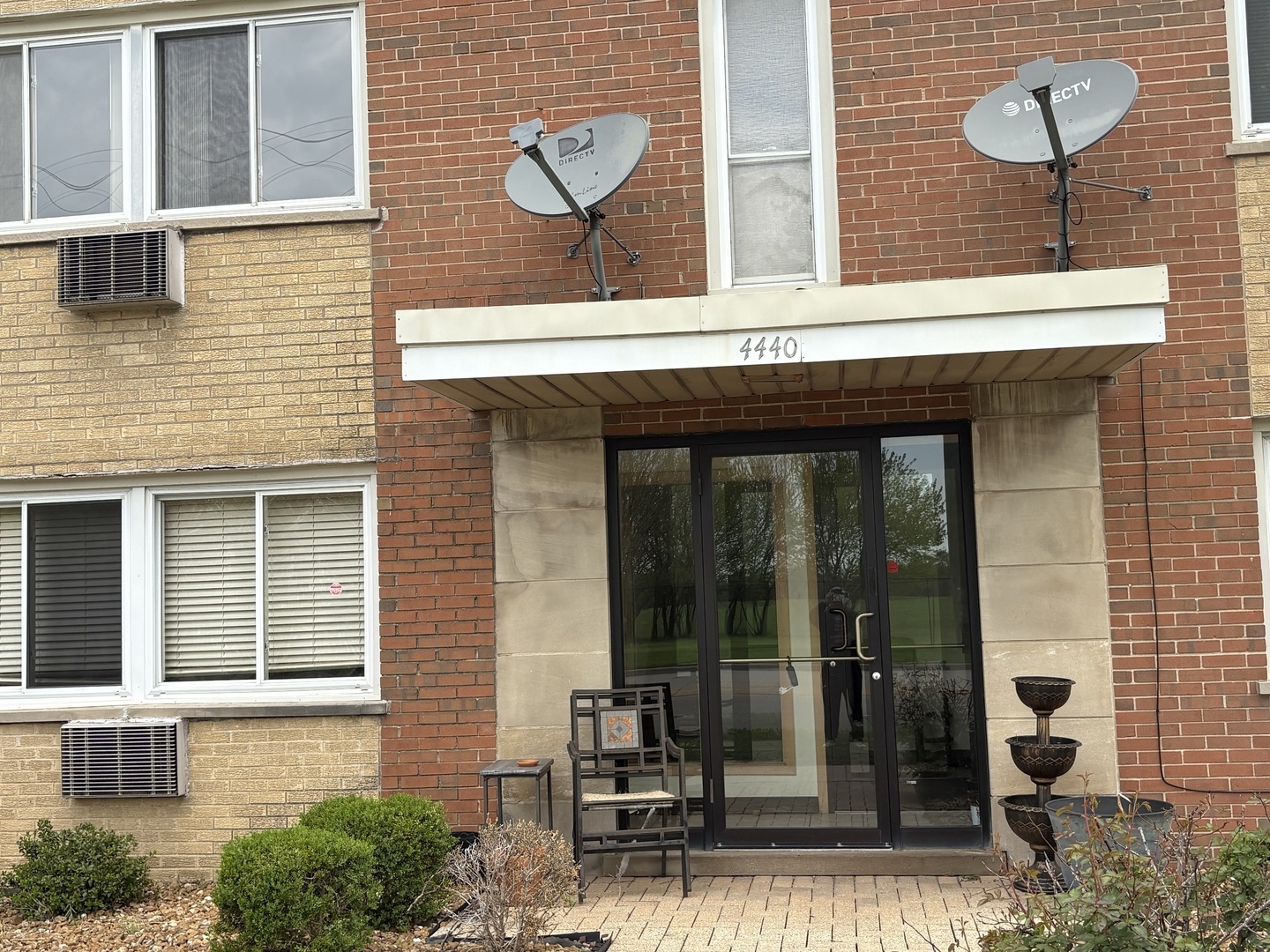 Homes for sale in Oak Lawn, IL | 4440 W 111th St #16, Oak Lawn, IL 60453 | MLS# 12630715