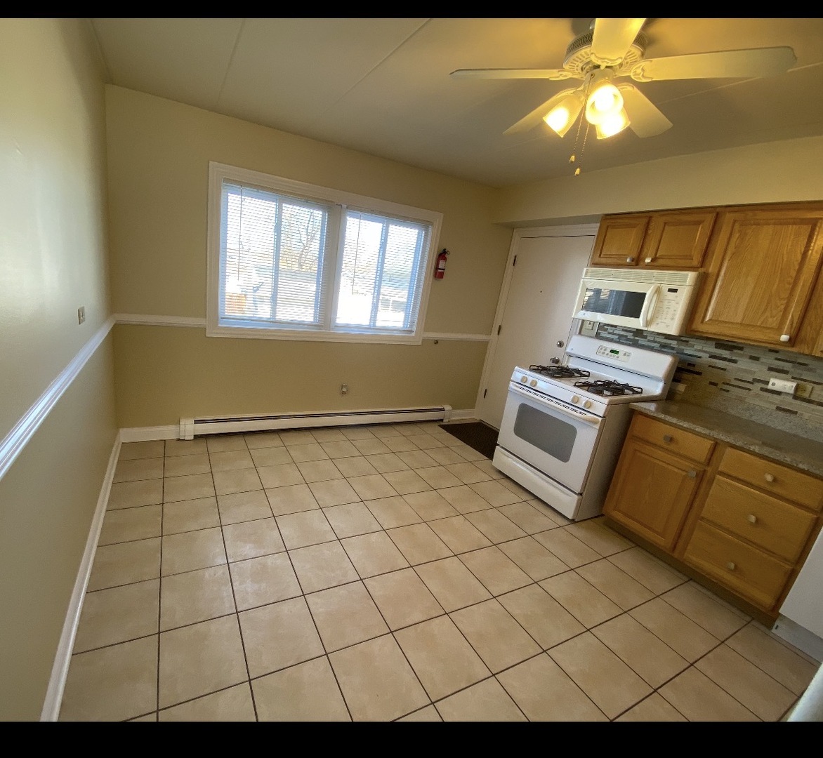 Homes for sale in Oak Lawn, IL | 4440 W 111Th St #16, Oak Lawn, IL 60453 | MLS# 12630715