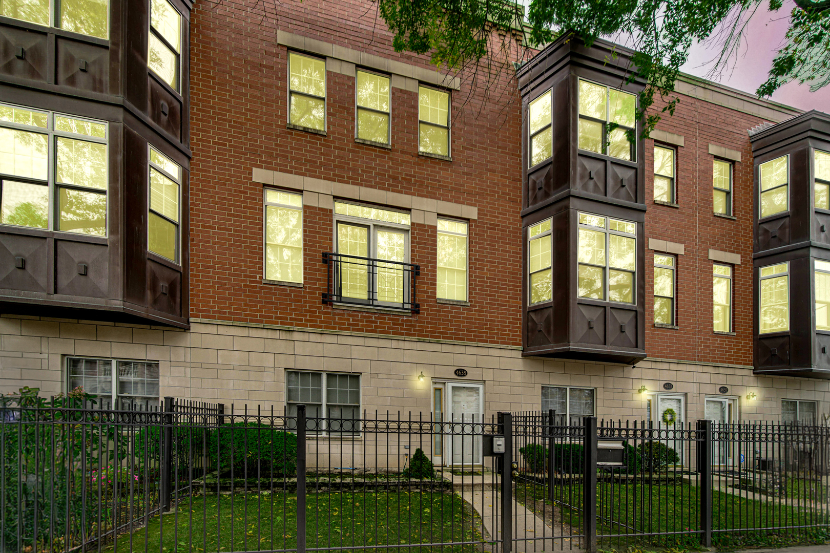 1st image of 4635 S Greenwood Ave, Chicago, IL 60653 | MLS# 12631435