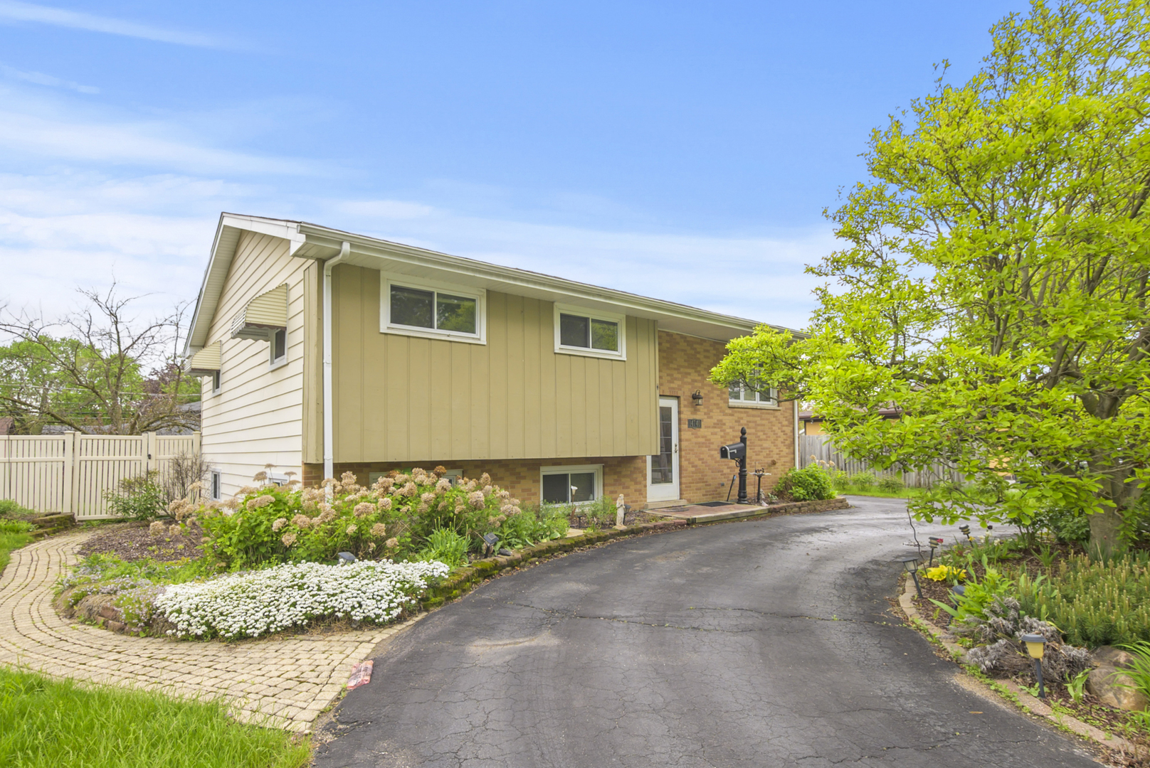 Homes for sale in Midlothian, IL | 14740 Kilbourne Ave, Midlothian, IL 60445 | MLS# 12632976